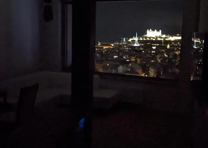 Apartmán With Sunset View Over Bratislava